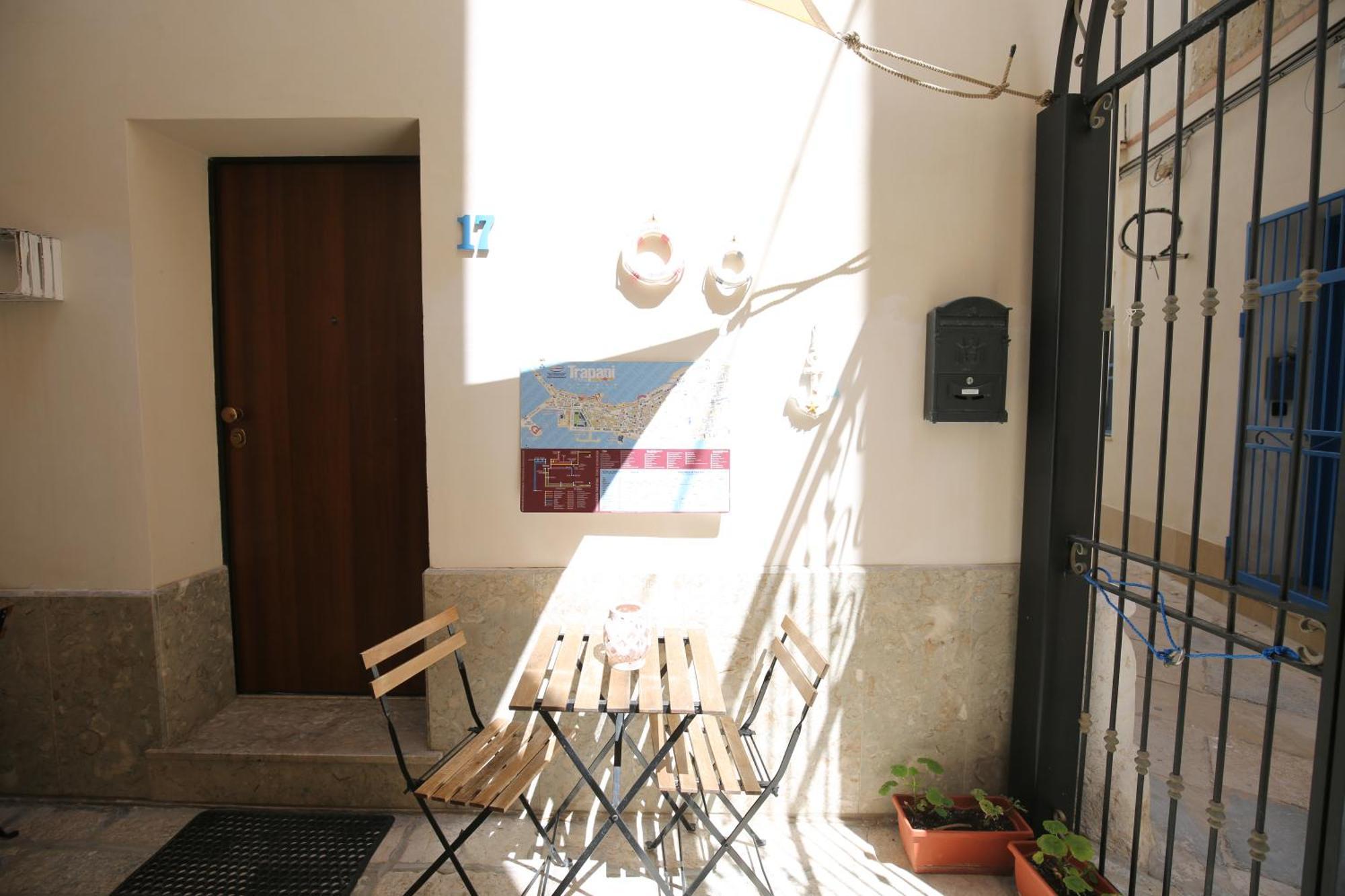 Ferienwohnung La Corte Dei Naviganti Trapani Exterior foto